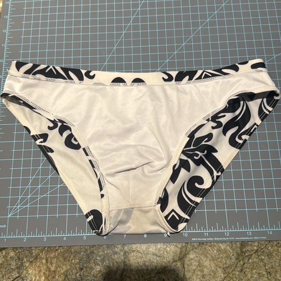 Men’s Speedo Style Briefs USA small - Picture 3 of 4